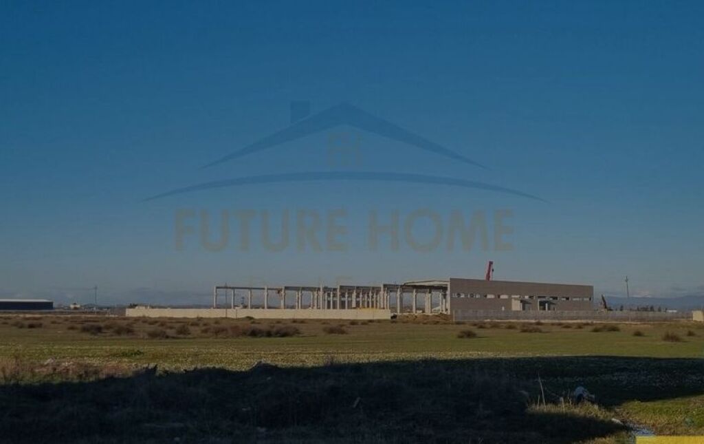 Shitet, Tokë, Durrës, Spitall