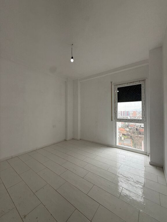 🏠Appartamento 2+1+2 in vendita 📍Nuovo Boulevard, Residenza Bermon 🏢5° piano, con ascensore 📐Superficie 103,34m2 Netti, 119,47m2 Lordi 💶 Prezzo: 168.000€