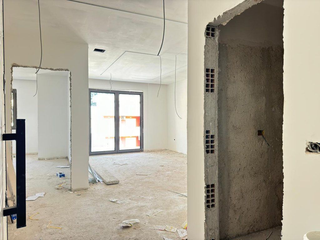 APARTMENT 1+1 FOR SALE ON THE LUNGOMARE