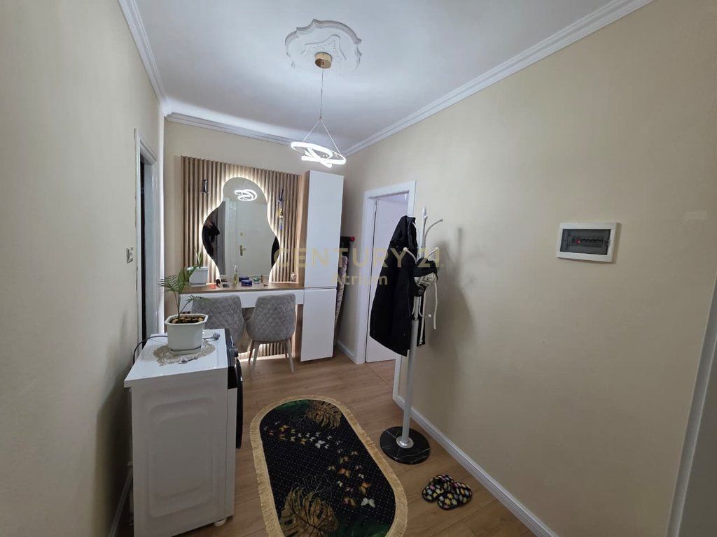 SHITET APARTAMENT 1+1 NE ZONEN E PORCELANIT (MBRAPA U.E.T)