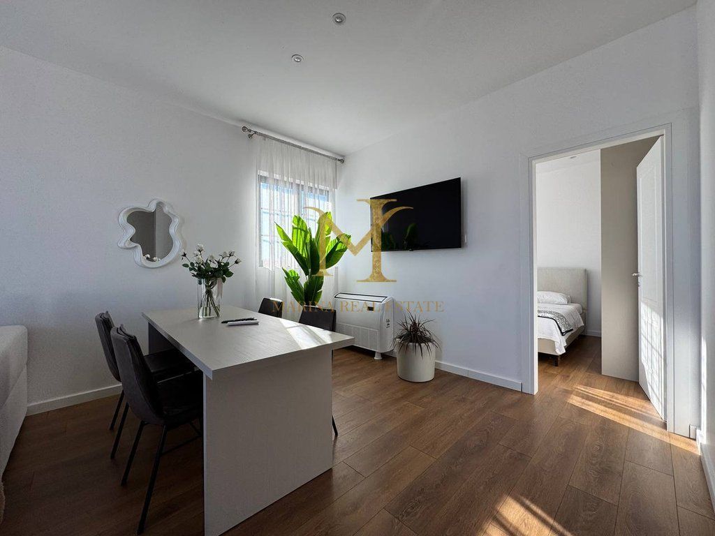 Rent super apartment 2+1+2 bathrooms + large terrace in Durres