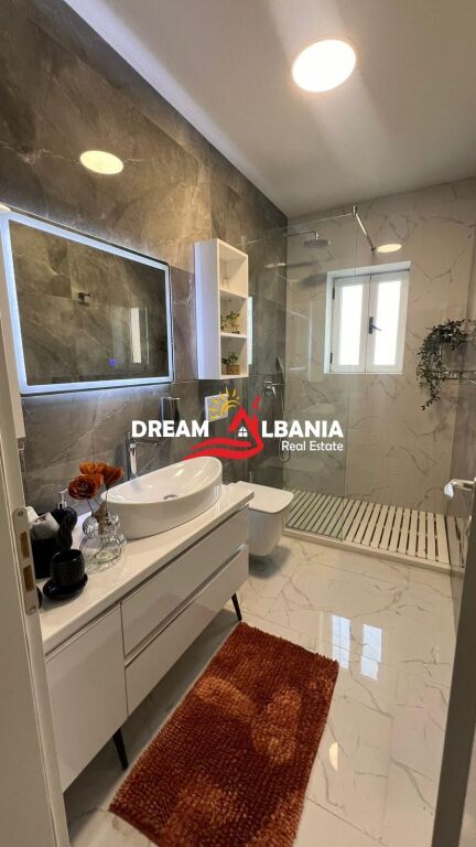 Appartamento 2+1 in Affitto nella Zona di Myslym Shyri vicino a BKT a Tirana (ID 4229417)