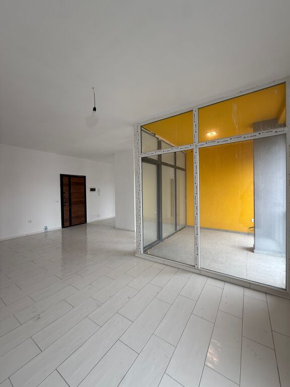 🏠Appartamento 2+1+2 in vendita 📍Nuovo Boulevard, Residenza Bermon 🏢5° piano, con ascensore 📐Superficie 103,34m2 Netti, 119,47m2 Lordi 💶 Prezzo: 168.000€