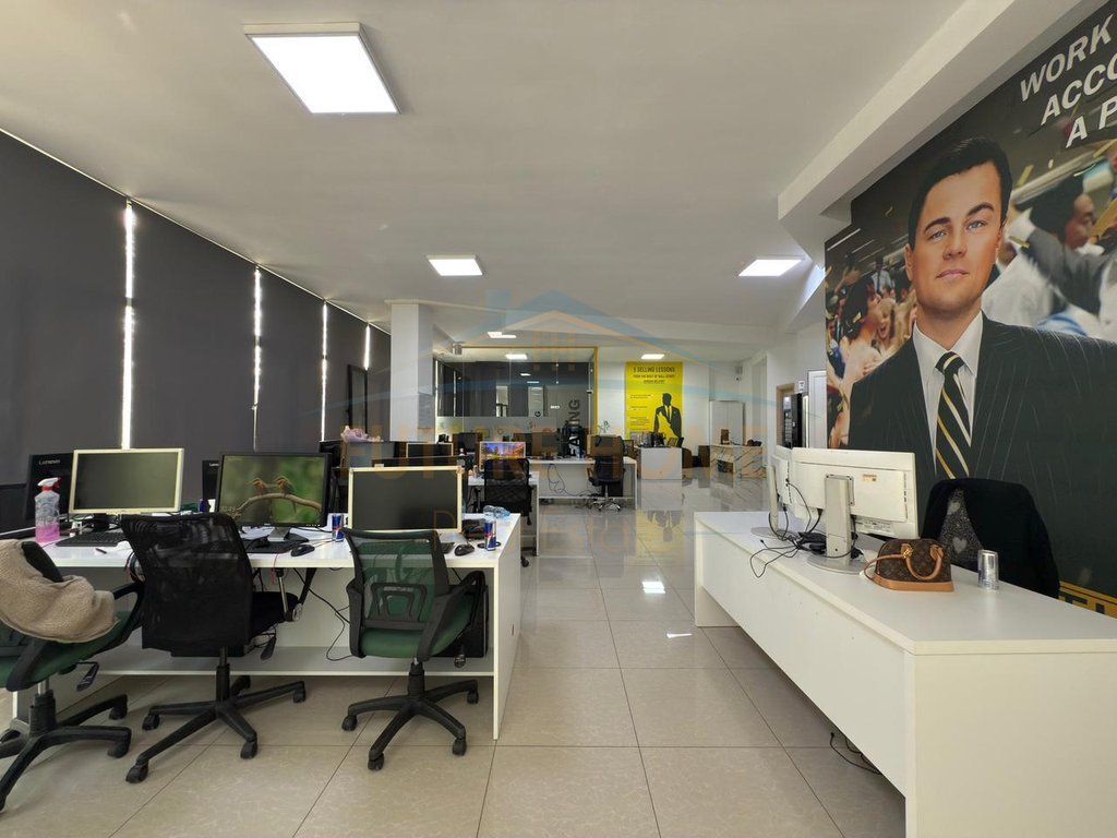 Qera, Ambient Biznesi, Unaza e Re