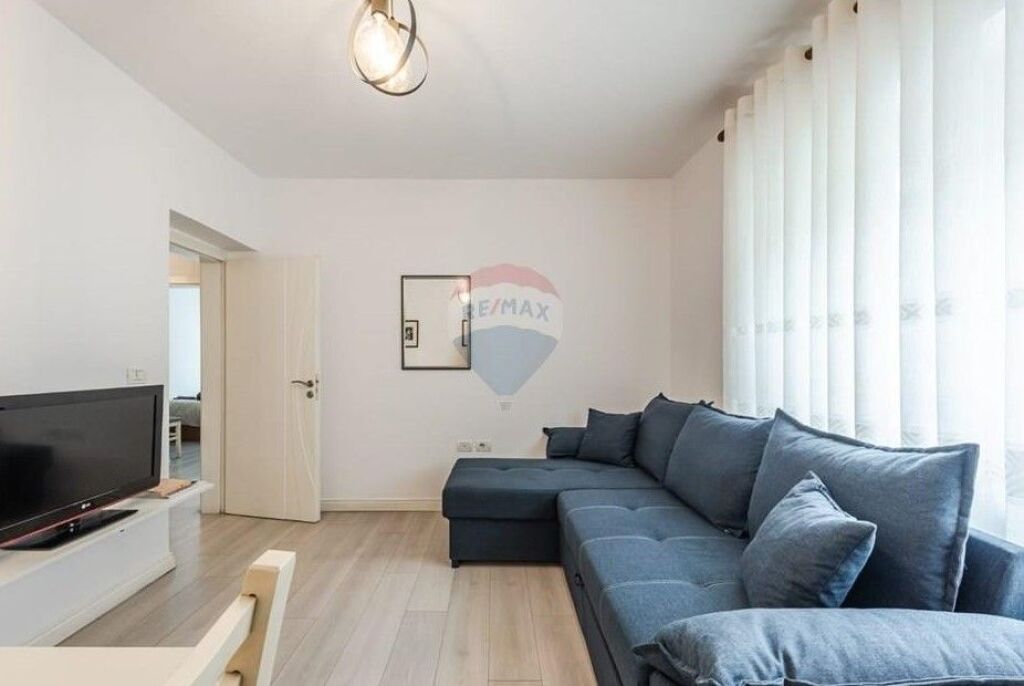 Jepet me qira apartament 2+1 te Pazari i Ri