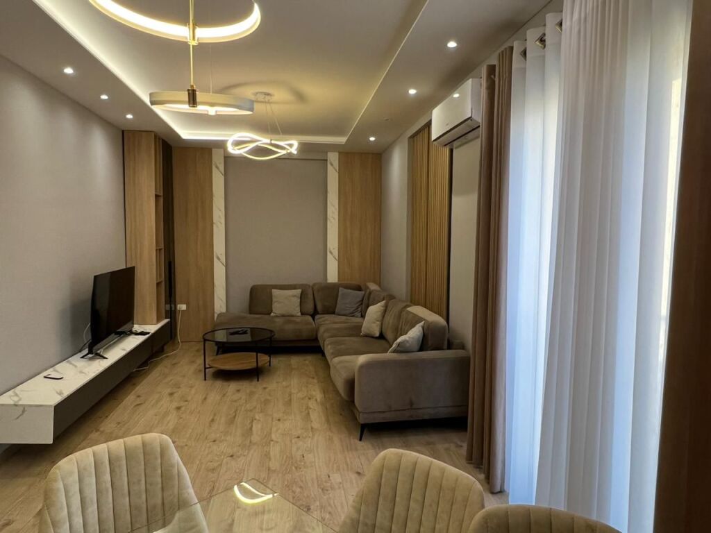 APARTAMENT 2+1+2 PER QERA NE QENDER!
