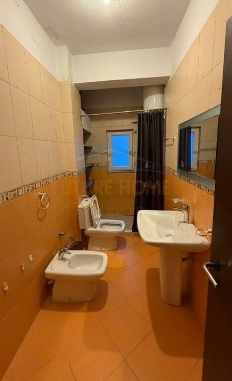 Qera, Apartament 2+1, Bllok