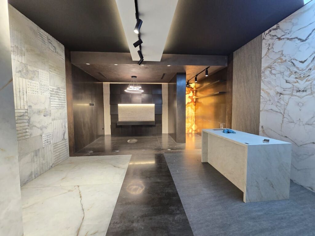 SHOP FOR RENT DINAMO STADIUM