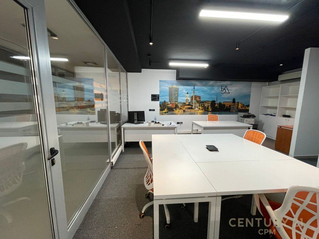 UFFICIO IN AFFITTO AL NUOVO MERCATO