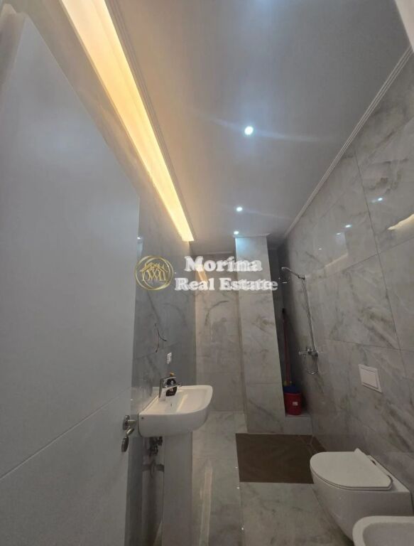 Affitto | Locale Commerciale | Comune di Parigi | 700 €/mese