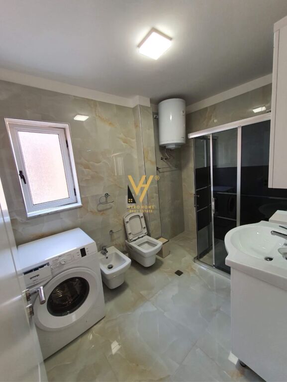 JEPET APARTAMENT 1+1 ME QERA TE RR KONGRESI MANASTIRIT 40.000 LEKE