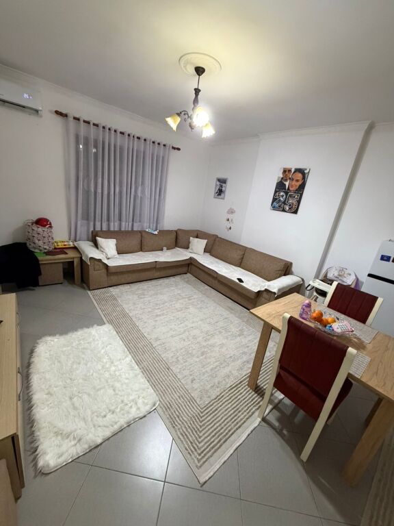 Astir, jepet me qira apartament 1+1!