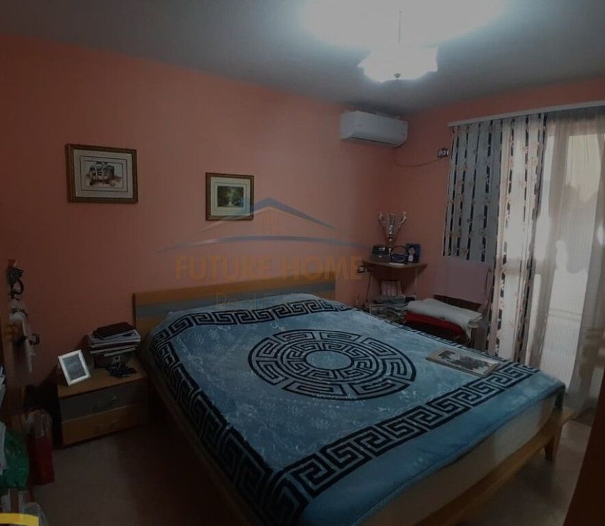Shitet, Apartament 3+1+2, Brryli, Tiranë.