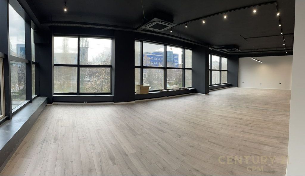 SHITET NJESI KOMERCIALE PREMIUM TEK MINISTRIA E JASHTME