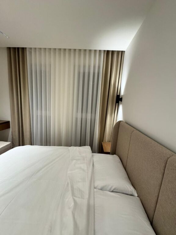 Jepet me qera apartament 1+1 – Xhamllik