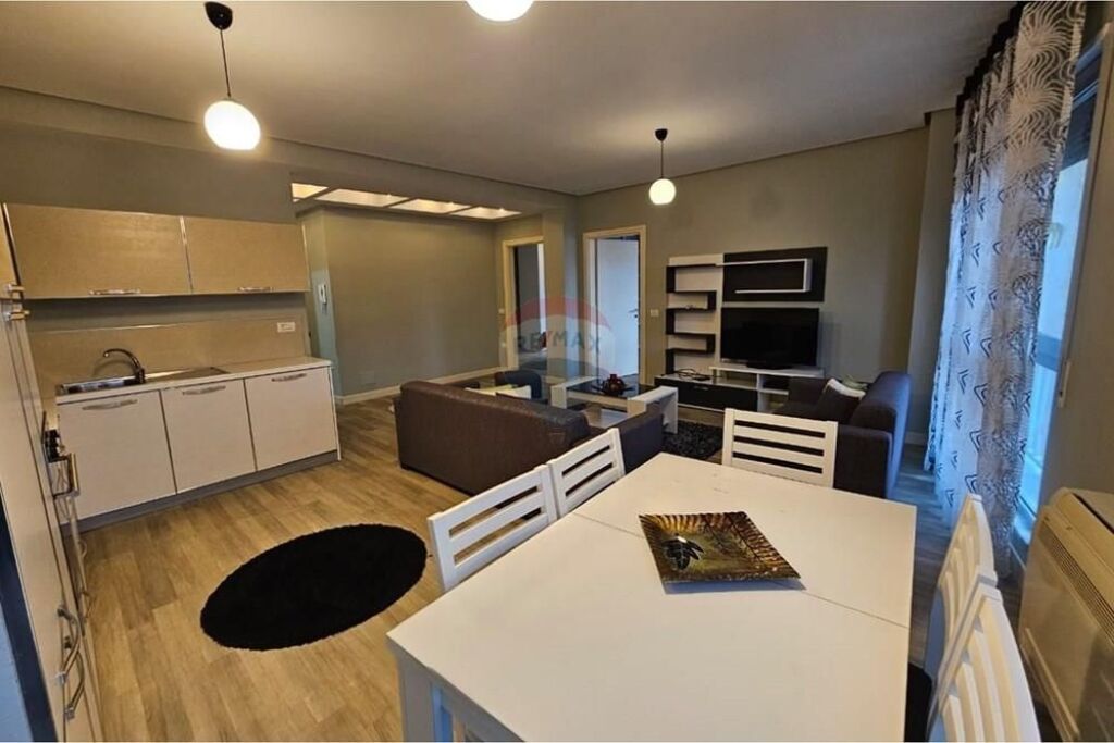 Apartament 2+1 per qira tek Rruga e Kavajes