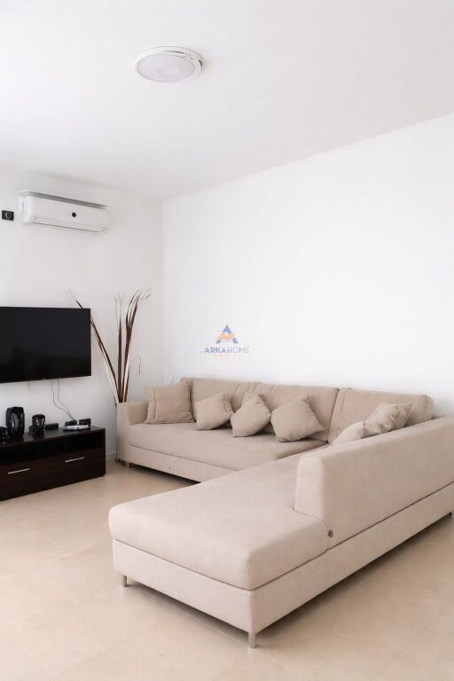 AFFITTASI APPARTAMENTO 1+1+BALCONE "STADIO DINAMO" 750 EURO