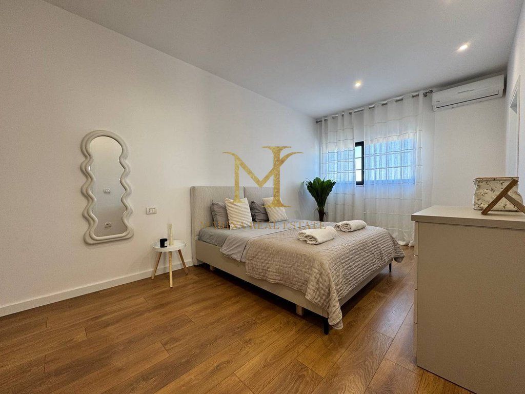 Rent super apartment 2+1+2 bathrooms + large terrace in Durres