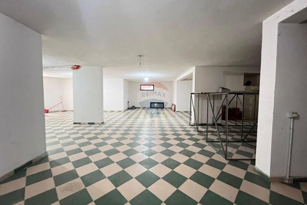 Magazine per dhenie me qera- PRANE AMBULANCES, VLORE