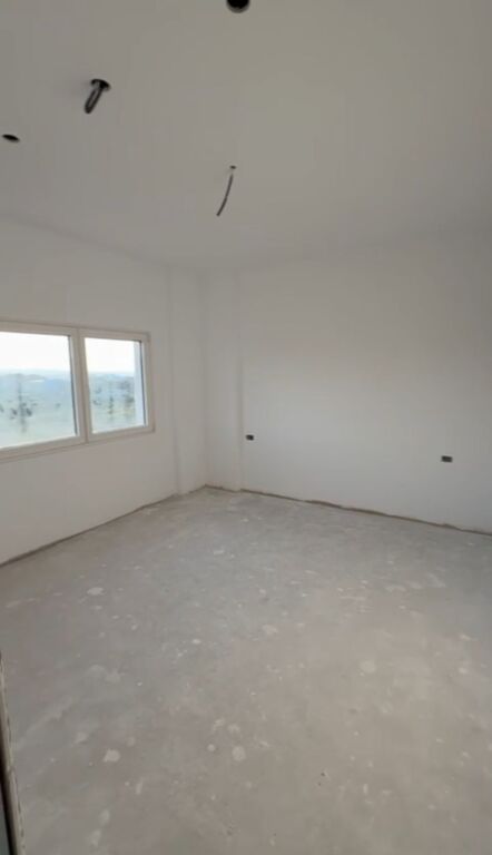 Shitet Apartament - Liqeni i Farkes