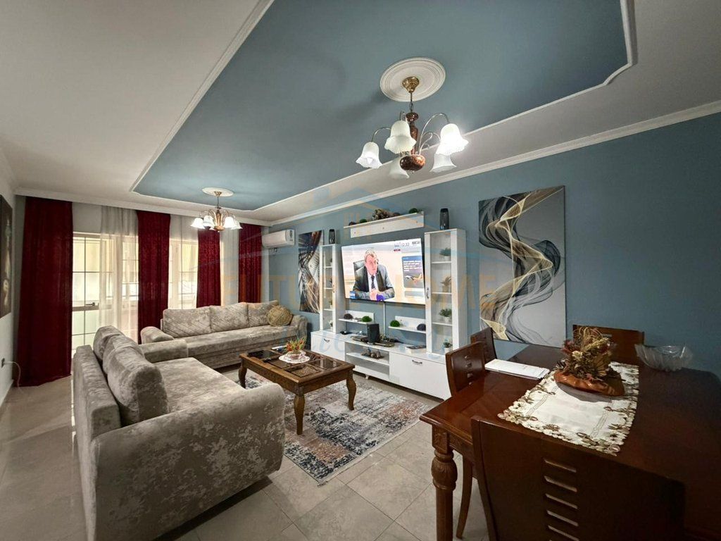 Shitet, Apartament 2+1+2, Vasil Shanto, Tiranë