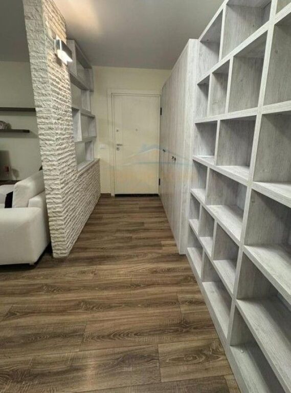 Qera, Apartament 2+1+2, Long Hill Residence, Tiranë.