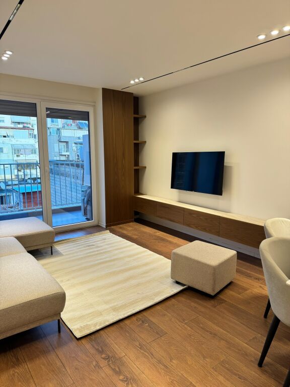 Jepet me qera apartament 1+1 – Xhamllik