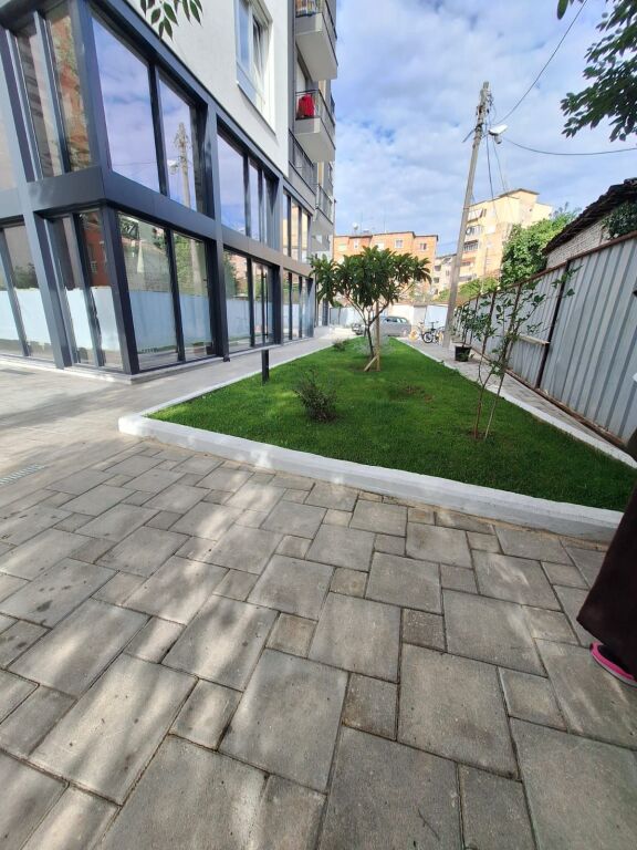 GARSONIERE&lt; ISH TREGU ELEKTRIK