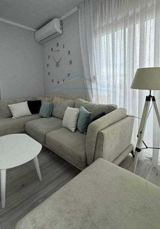 Qera, Apartament 2+1+2 Unaza e Re