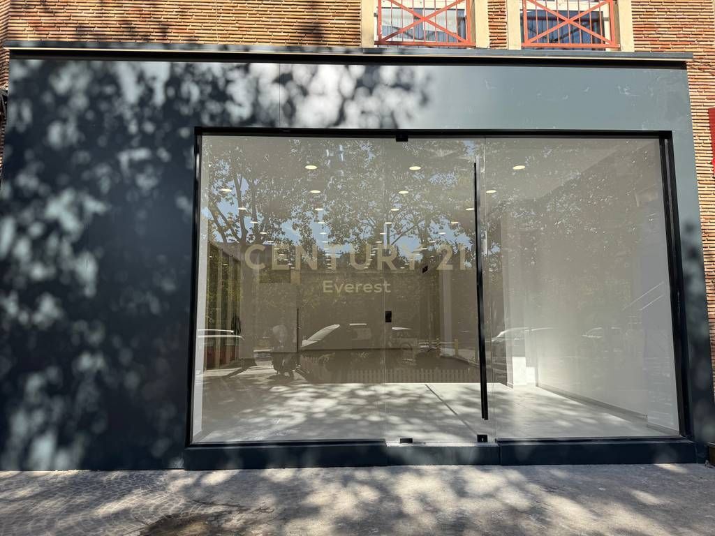 VICINO A DELIORGJI, LOCALE COMMERCIALE IN AFFITTO