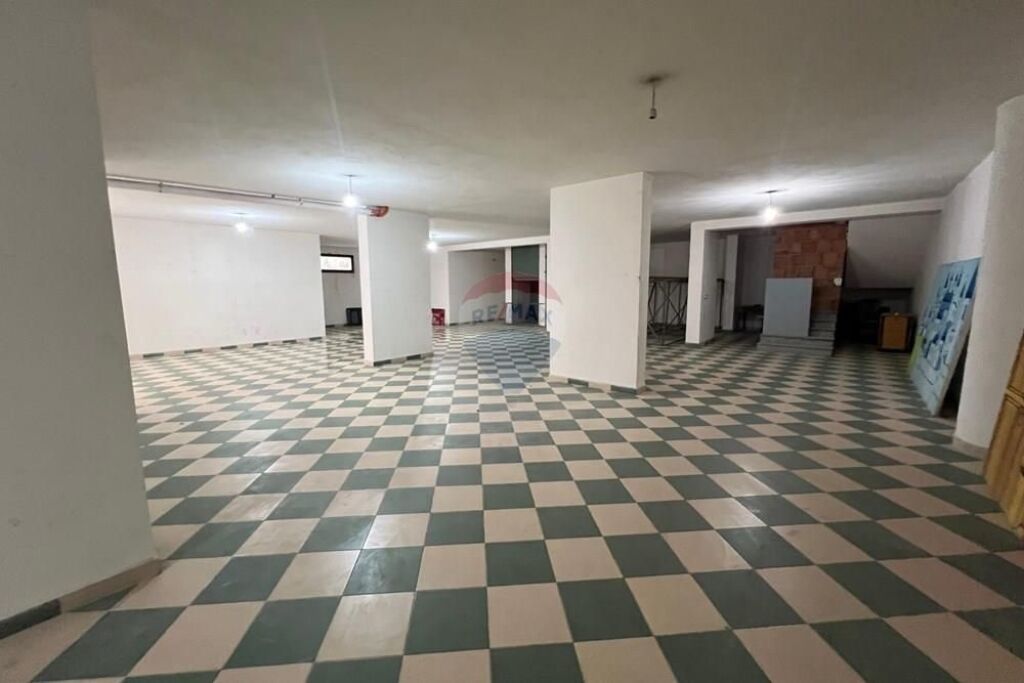 Magazine per dhenie me qera- PRANE AMBULANCES, VLORE