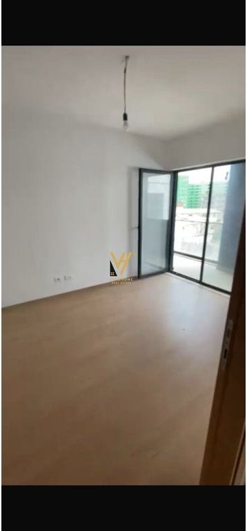 JEPET AMBIENT 117 M2 ME QIRA TE 5 MAJI 400 EURO