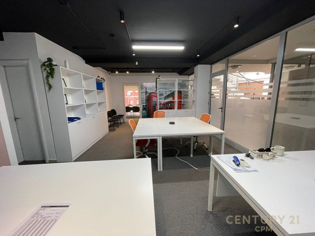 UFFICIO IN AFFITTO AL NUOVO MERCATO