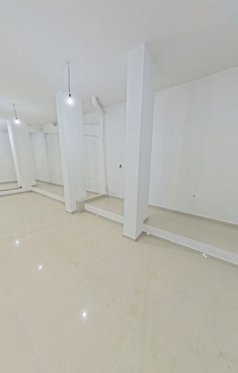 Locale commerciale in affitto