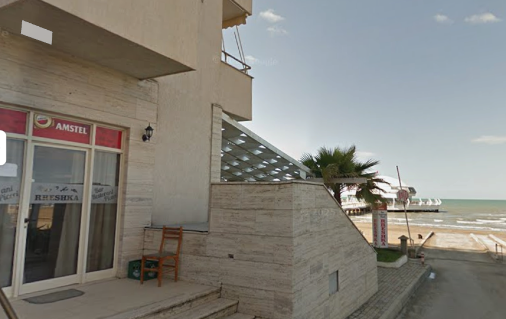 SHITET BAR RESTORANT PRANE PISTES ILIRIA DURRES