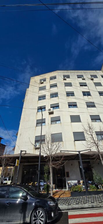 APARTAMENT 2+1 PRANE ISH TREGUT ELEKTRIK