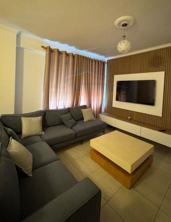 Shitet, Apartament 1+1, Kompleksi Kontakt, 21 Dhjetori , Tirane
