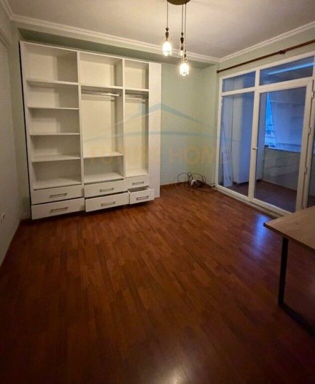 Qera, Apartament 2+1, Bllok
