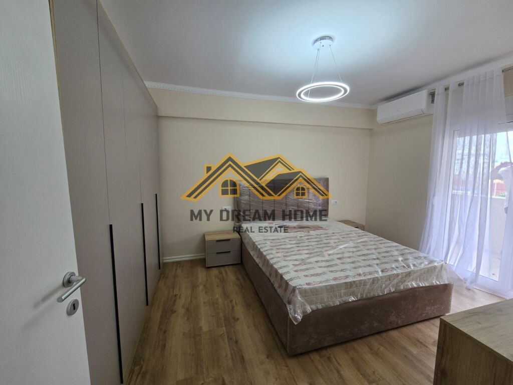 Super Apartament 2+1 në shitje te Rruga e re e Portit!