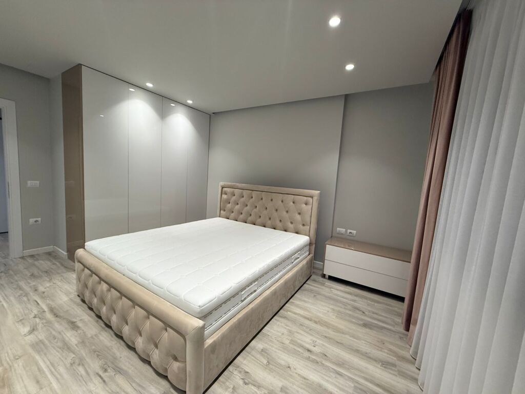 FOR RENT !! MODERN APARTMENT 1+1 + PARKING SPACE AT OASIS LAKE RESIDENCE NEAR VET HOSPITAL !!