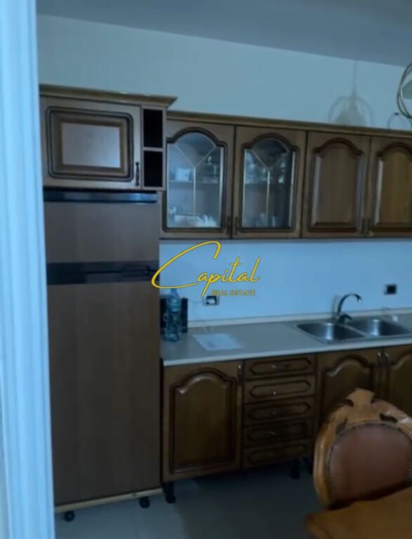 APARTAMENT ME QIRA 2+1 RRUGA E KAVAJES 55.000 LEKE