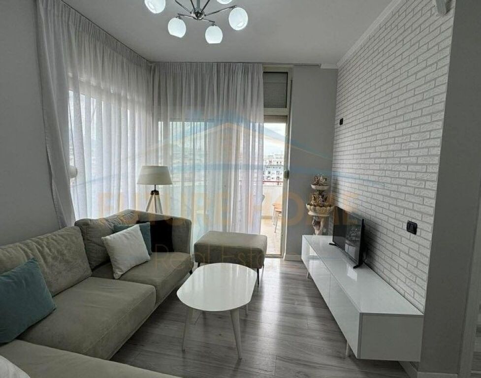 Qera, Apartament 2+1+2 Unaza e Re