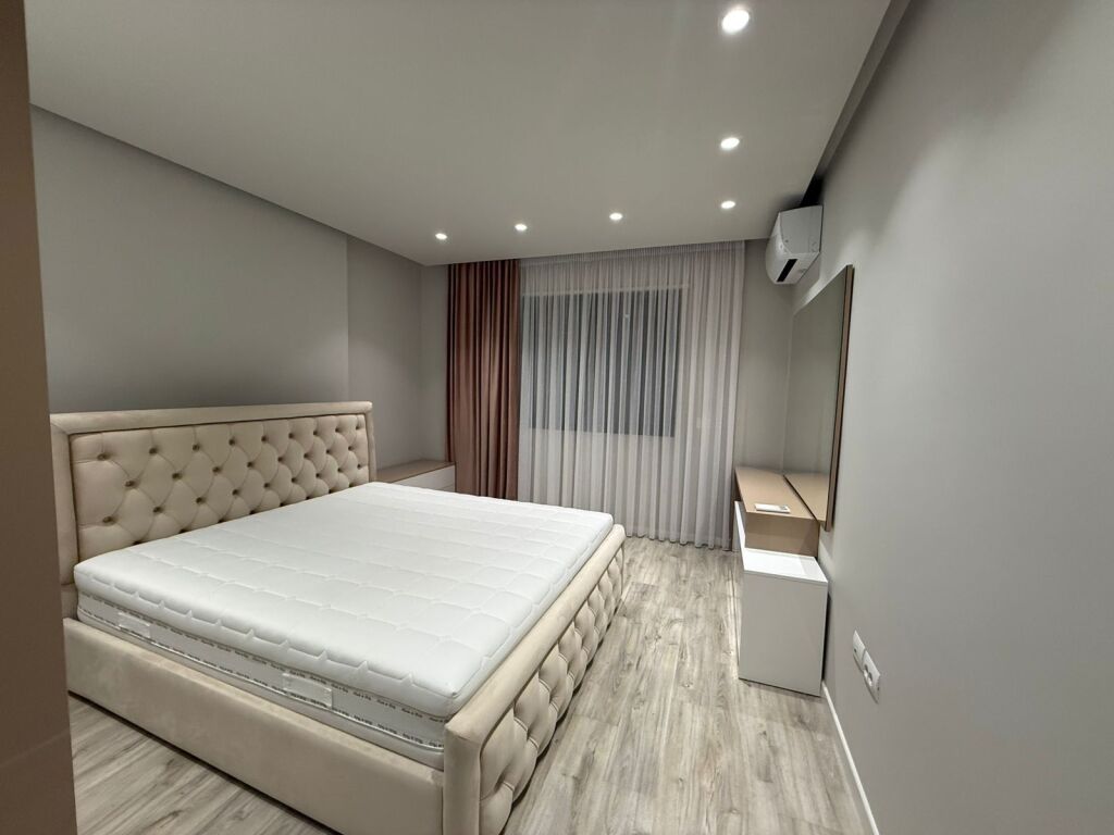 FOR RENT !! MODERN APARTMENT 1+1 + PARKING SPACE AT OASIS LAKE RESIDENCE NEAR VET HOSPITAL !!