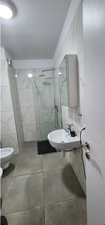 JEPET ME QIRA APARTAMENT 1+1 TE KOMPLEKSI ZIRKON
