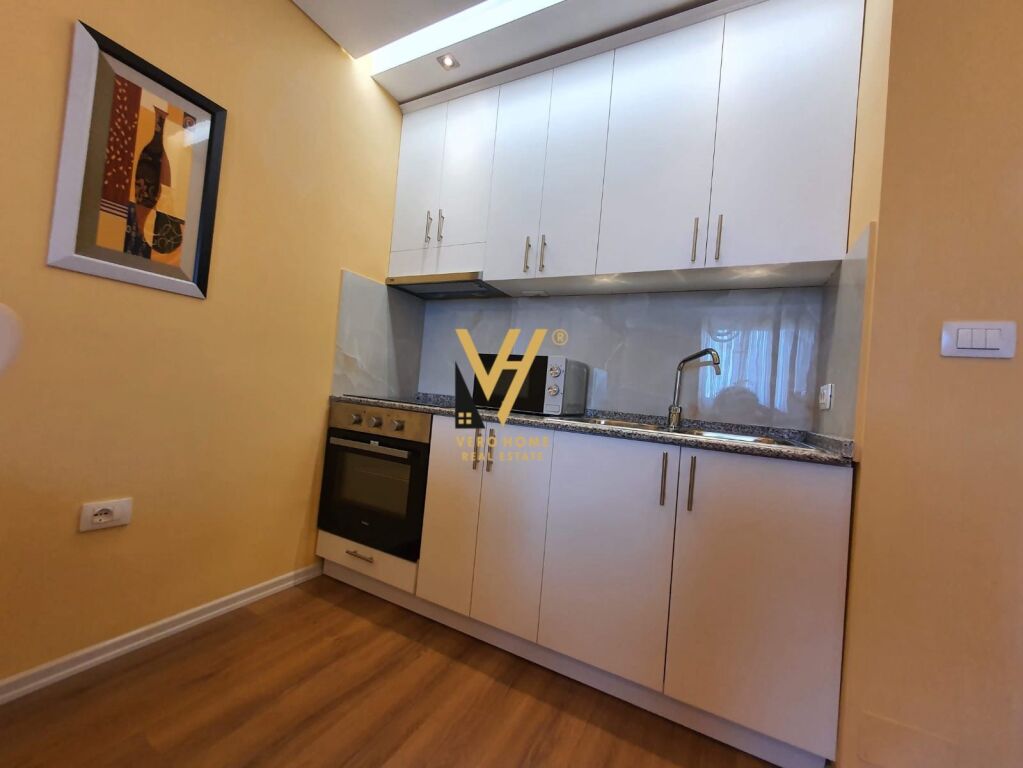 JEPET APARTAMENT 1+1 ME QERA TE RR KONGRESI MANASTIRIT 40.000 LEKE