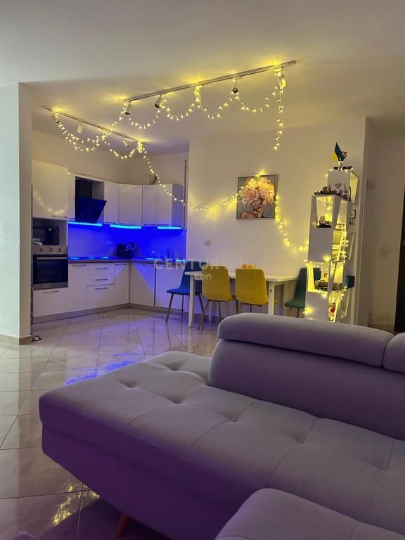 SHITET APARTAMENT 2+1+2 TEK ISH URT NE DURRES