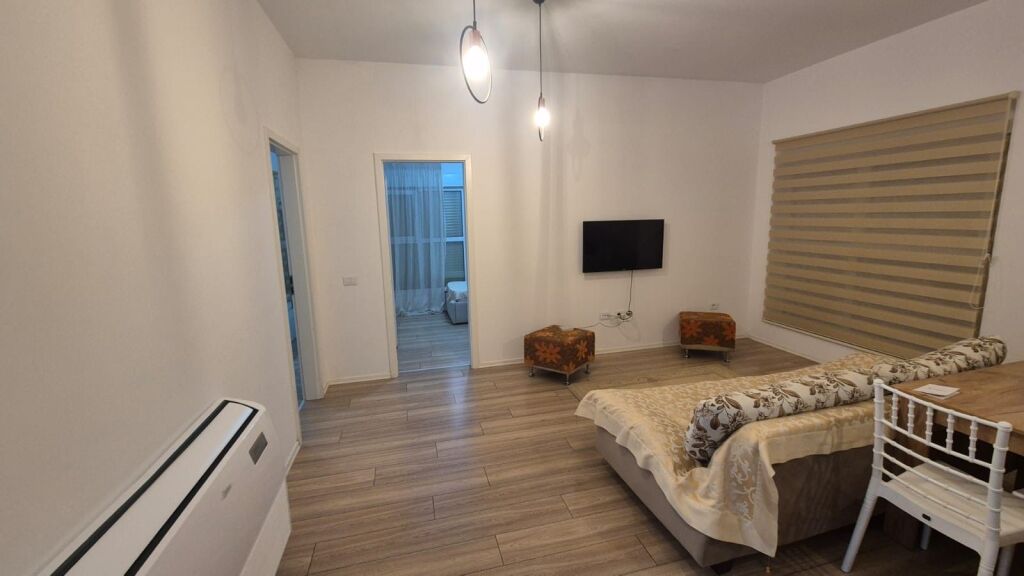 Apartament 2+1 me qera ne Ali Dem tek Mangalemi