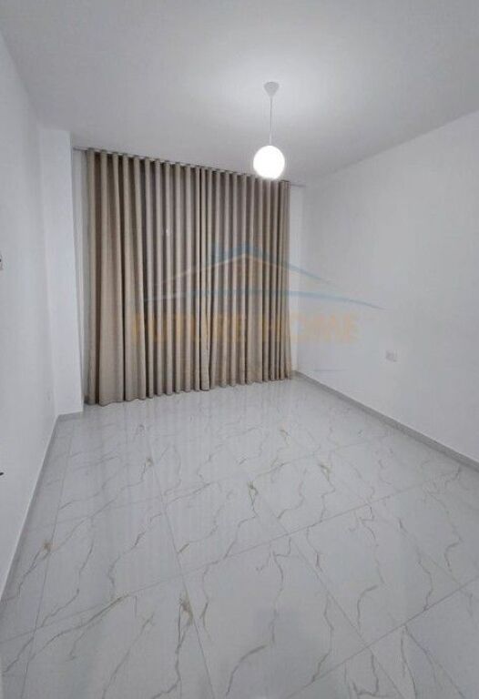Affitto, Appartamento 2+1+2, Ali Demi, Tirana.
