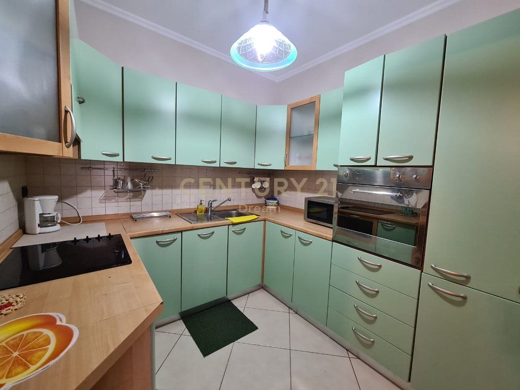 Jepet Apartament 2+1+2T ne zonen e Bllokut