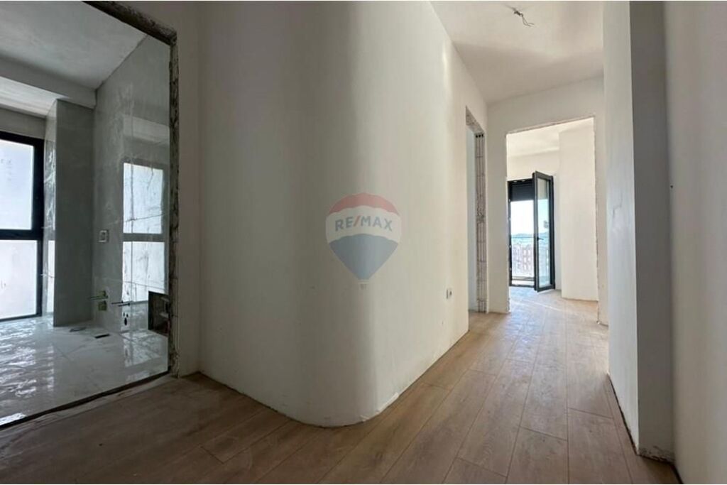 Shitet Apartament 2+1 Don Bosko